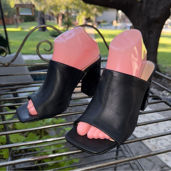 Steve Madden Tule Block Heel Sandal Blk Leather Size 8.5 M Office Core Party MCM - Picture 6 of 12